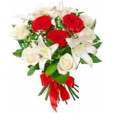 Букет из красных роз, белых лилий и белых роз 